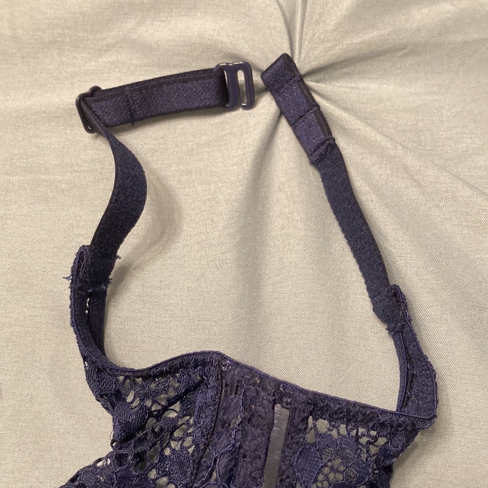Navy Blue Victoria’s Secret Bralette, Size Small - Picture 3 of 7